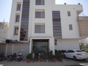 a2zroomz Hotel Nangi's Pride